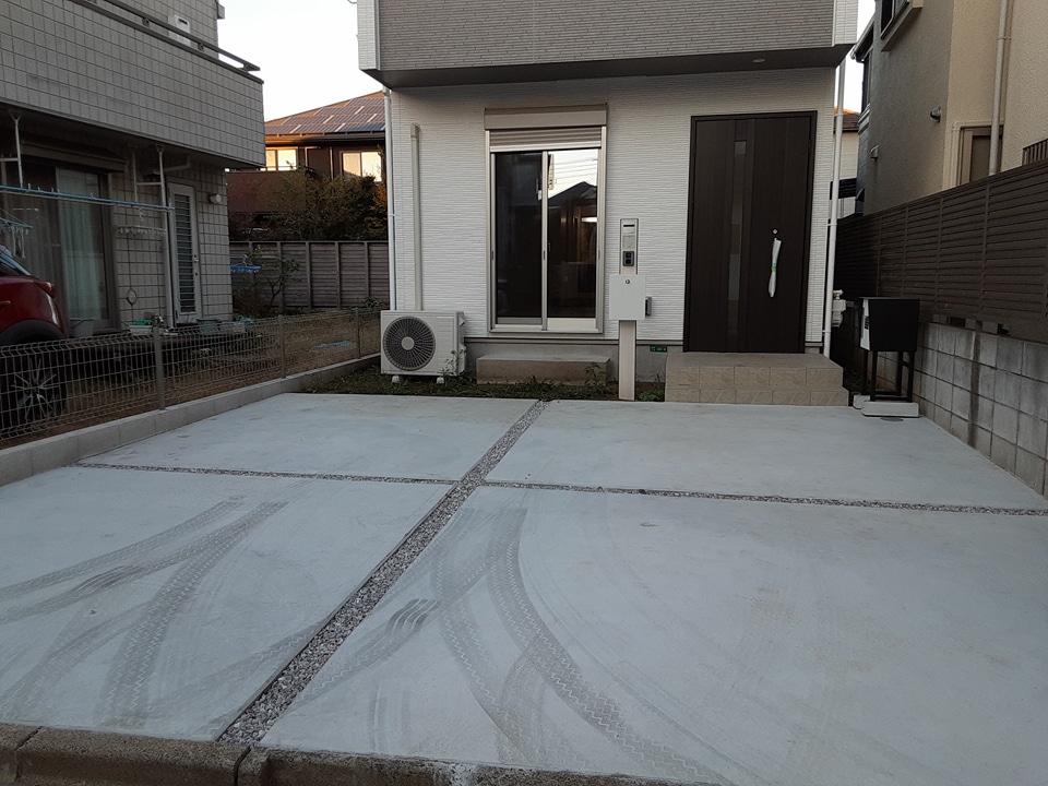 2/3 駐車場
