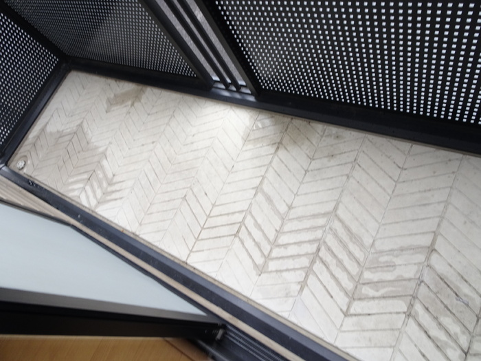 13/22 バルコニー