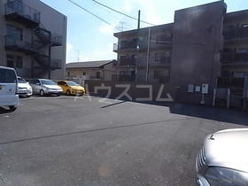 13/20 駐車場