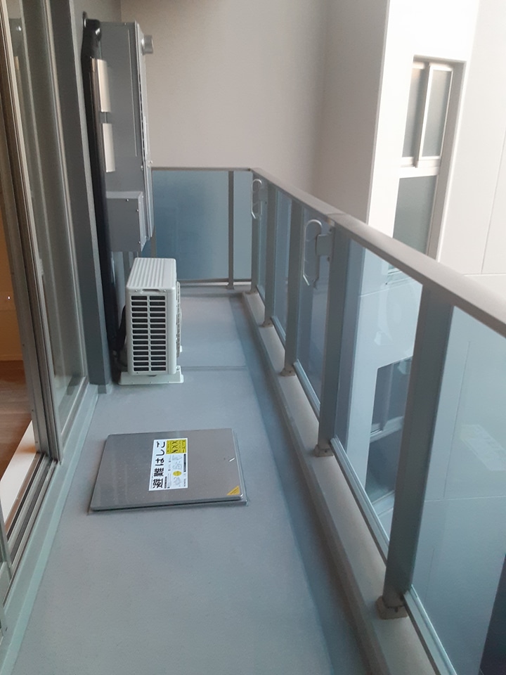 14/28 バルコニー