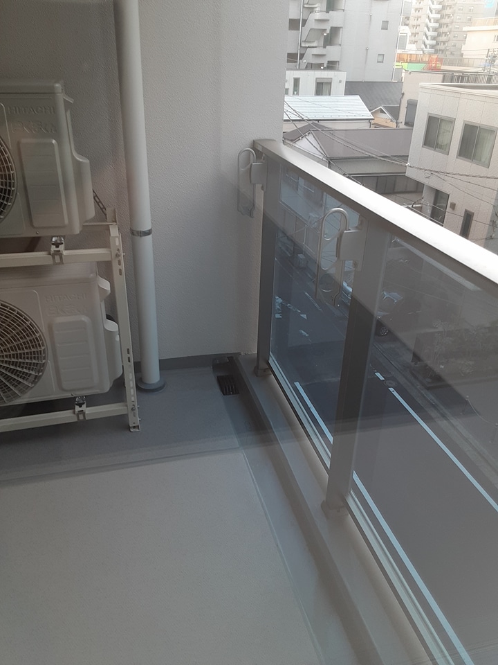 18/28 バルコニー