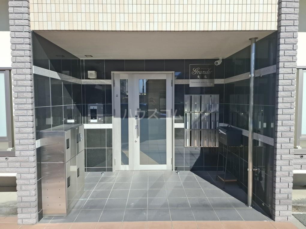 17/26 エントランス