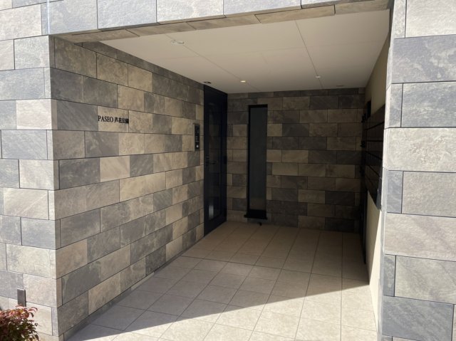 25/30 エントランス