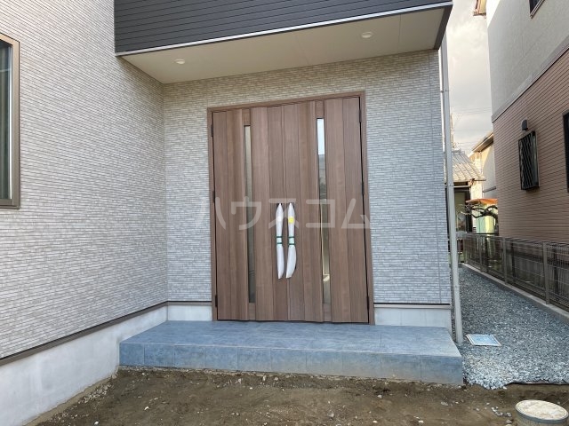 23/30 エントランス