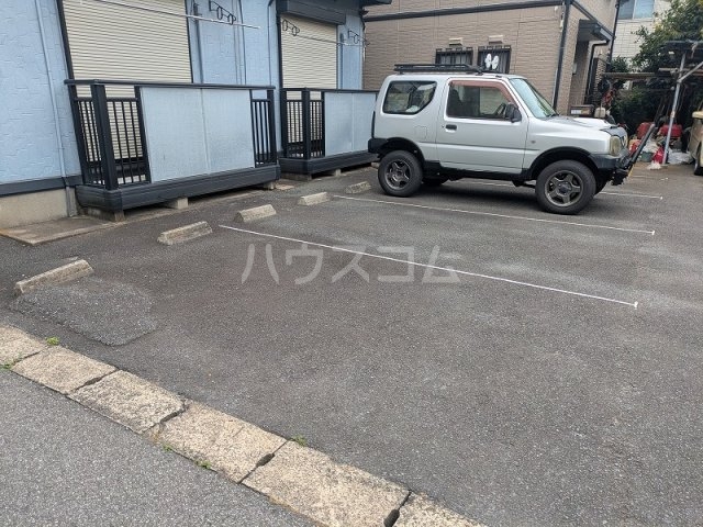 2/4 駐車場