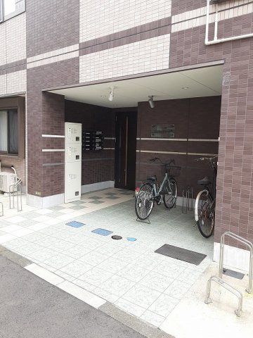 2/5 エントランス