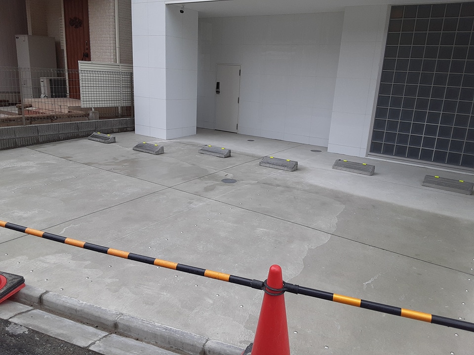 22/27 駐車場