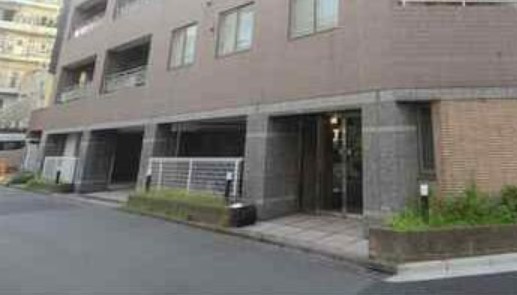 14/18 エントランス