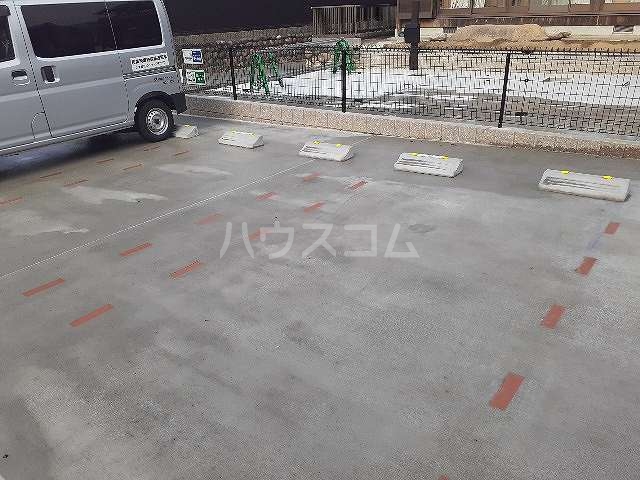 14/21 駐車場