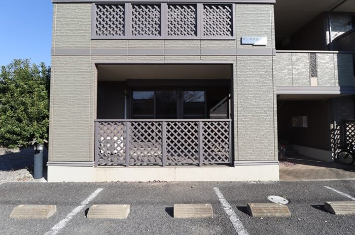 18/30 エントランス