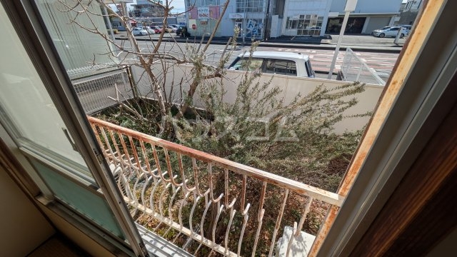 16/20 バルコニー