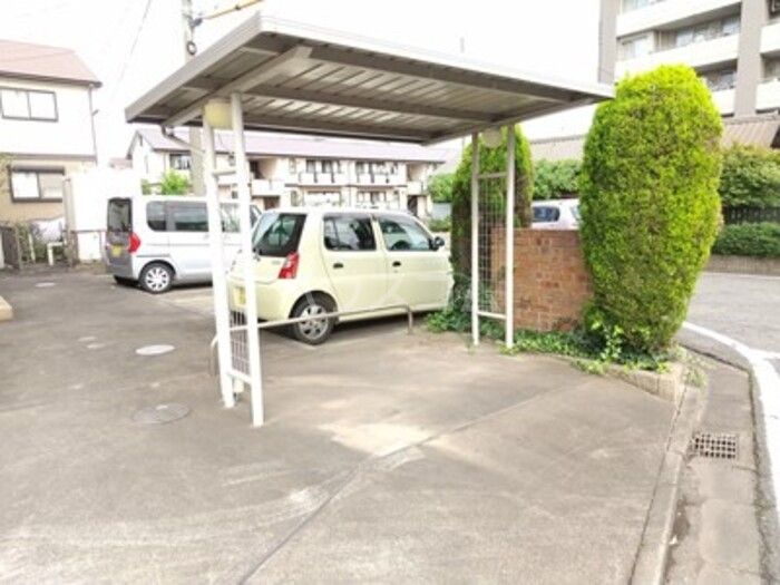16/25 駐車場