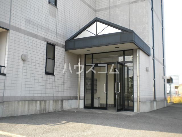 23/30 エントランス