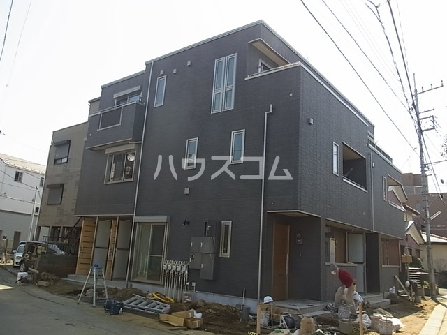 16/22 エントランス
