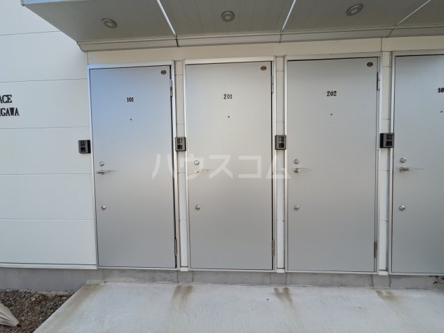 2/3 エントランス