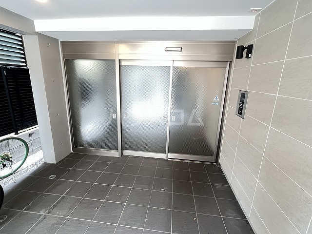 29/30 エントランス