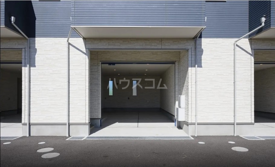 2/4 エントランス