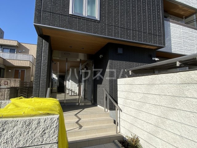 22/30 エントランス