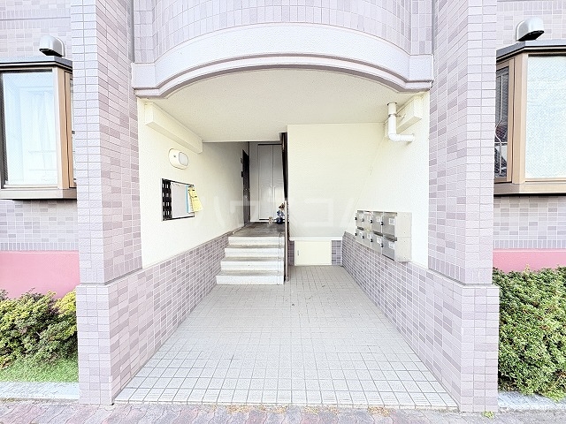 2/4 エントランス