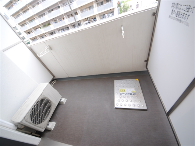15/28 バルコニー