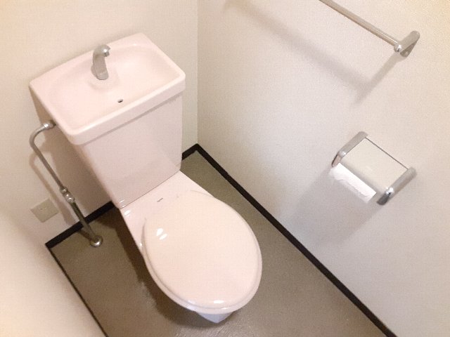 16/30 トイレ