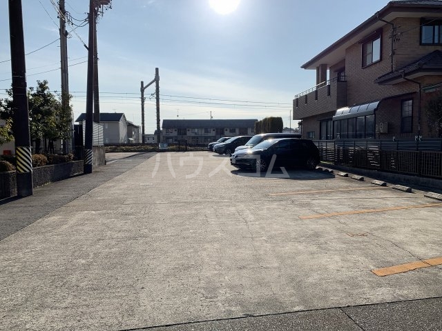 27/30 駐車場