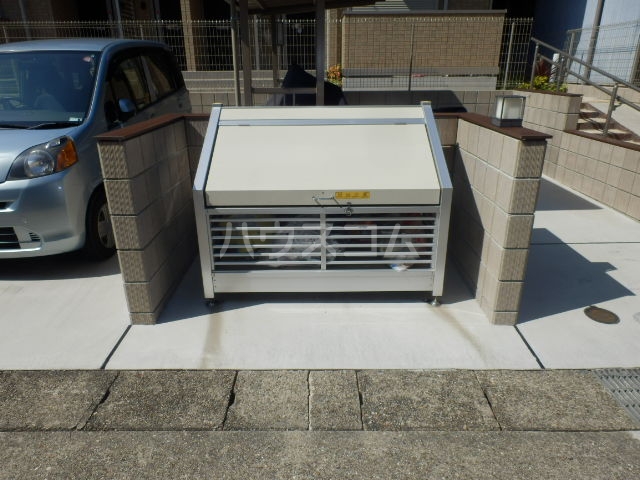 3/3 駐車場