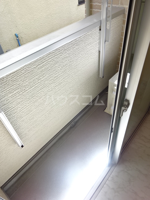 16/20 バルコニー