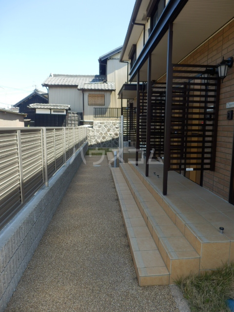 13/24 エントランス