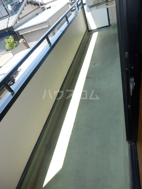 19/26 バルコニー