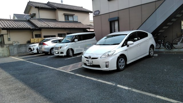 22/27 駐車場