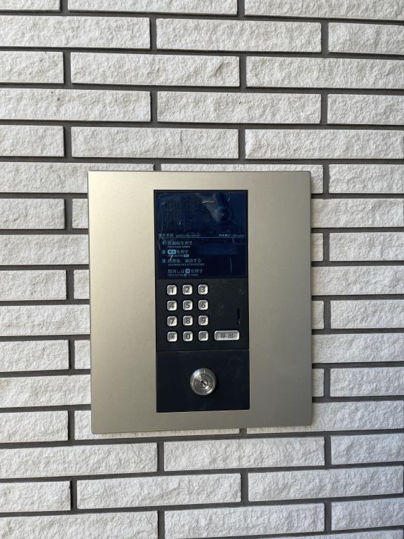 16/20 エントランス