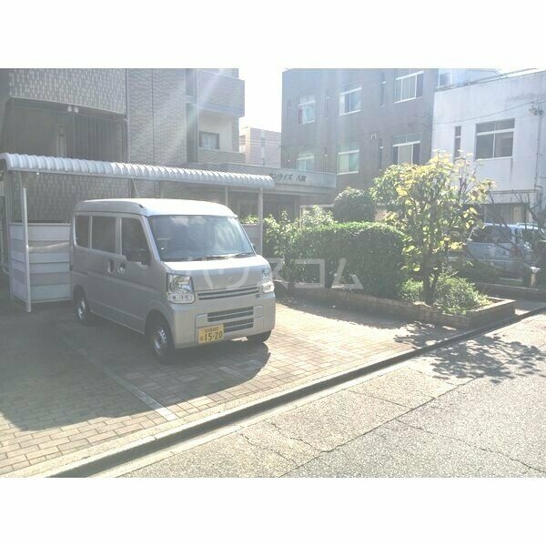 3/10 駐車場
