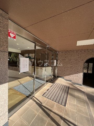 22/30 エントランス