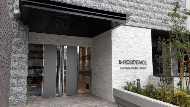 16/28 エントランス