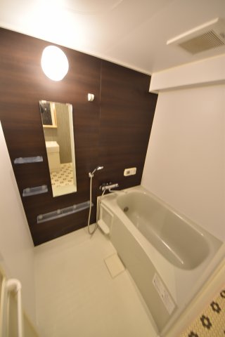 13/30 浴室