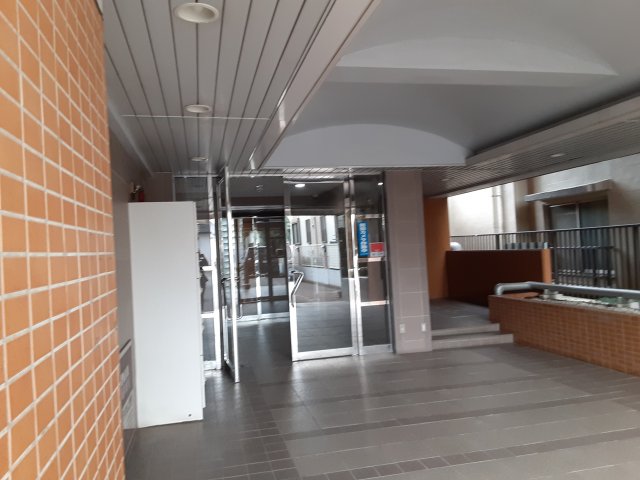 3/5 エントランス