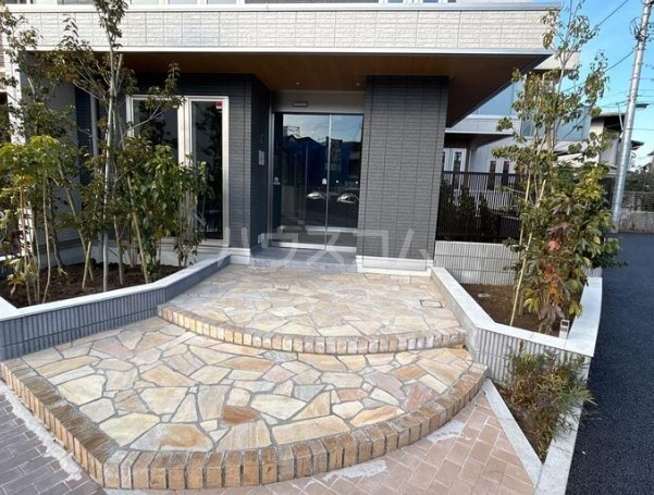 20/24 エントランス