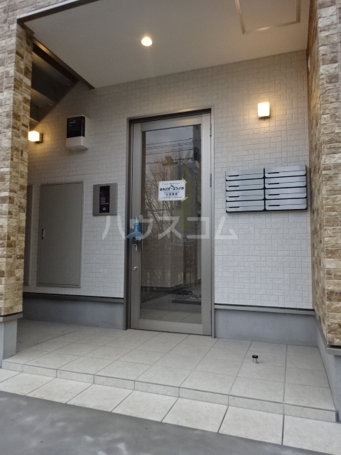 21/25 エントランス