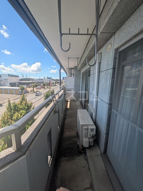 23/30 バルコニー