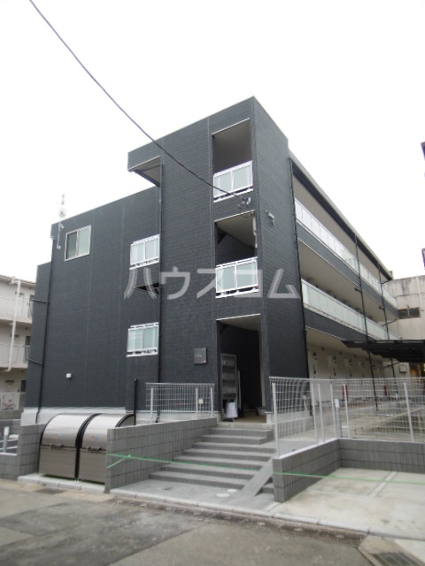 22/25 エントランス