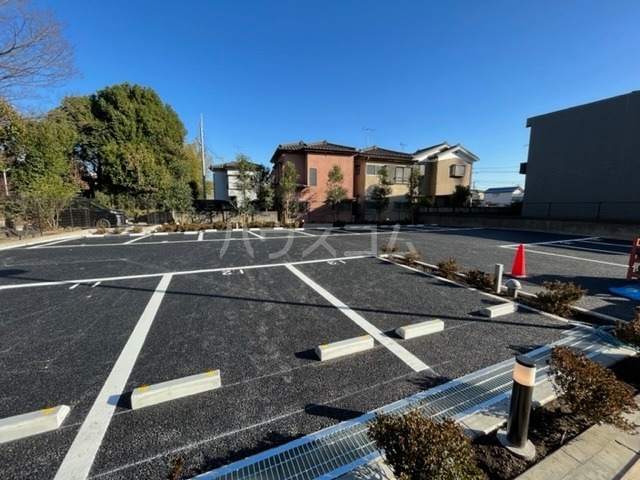 2/5 駐車場
