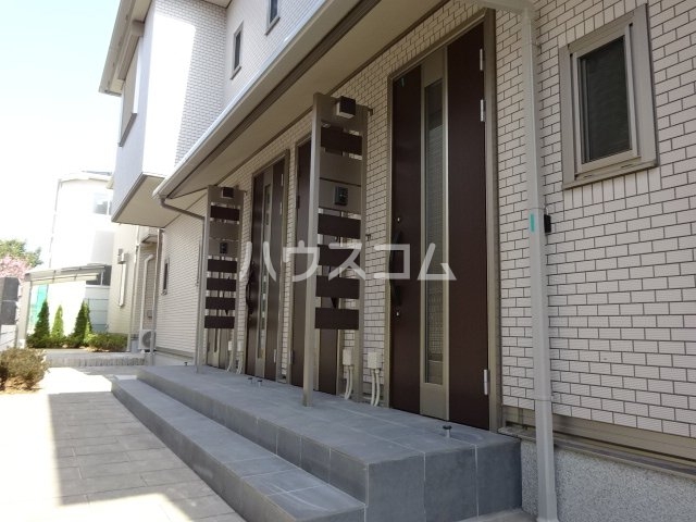 20/30 エントランス