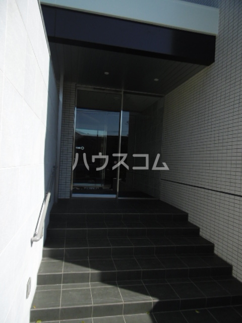 23/24 エントランス