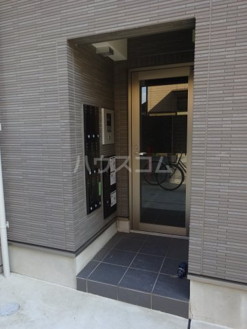 22/24 エントランス