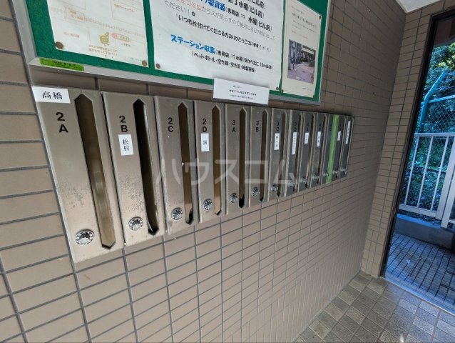 19/26 エントランス
