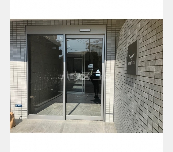 17/26 エントランス