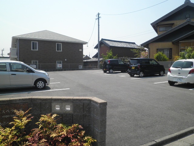 16/20 駐車場