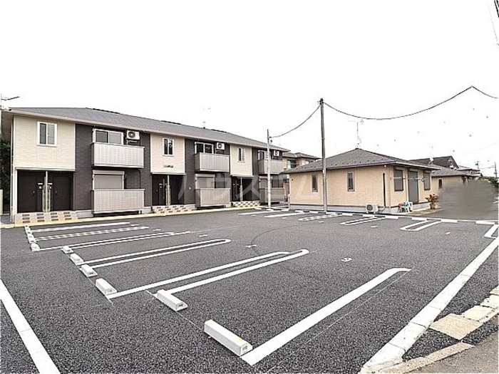 27/30 駐車場