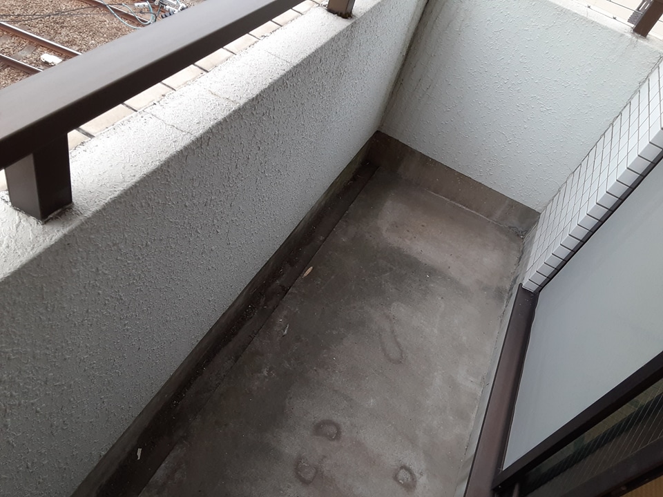 25/30 バルコニー